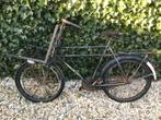 Oude vintage retro transportfiets, Ophalen