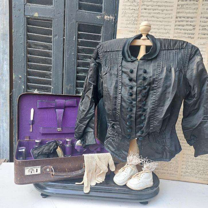 Mooie brocante reisnecessaire koffer met diverse inhoud, Antiek en Kunst, Curiosa en Brocante, Ophalen of Verzenden