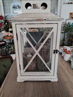 Witte Houten Lantaarn. 55 cm van Long Island Living, Huis en Inrichting, Woonaccessoires | Kandelaars en Kaarsen, Gebruikt, 50 tot 75 cm