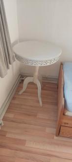 Witte ronde bijzettafel, Huis en Inrichting, Tafels | Bijzettafels, Ophalen of Verzenden, Rond, Minder dan 55 cm, 45 tot 60 cm