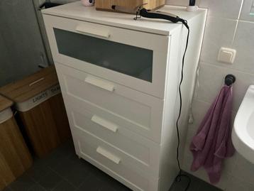 Zeer mooie Ikea 4-Ladenkast WIT beschikbaar voor biedingen