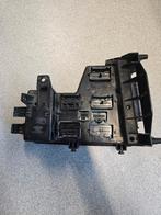 Zekering kast  Dodge RAM 1500 2002-2005 p05026033aa / 6034aa, Gebruikt, Marketing@generalcarsandparts.nl, Ophalen of Verzenden