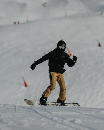 Complete set, in één keer klaar! Snowboard/ski kleding beschikbaar voor biedingen