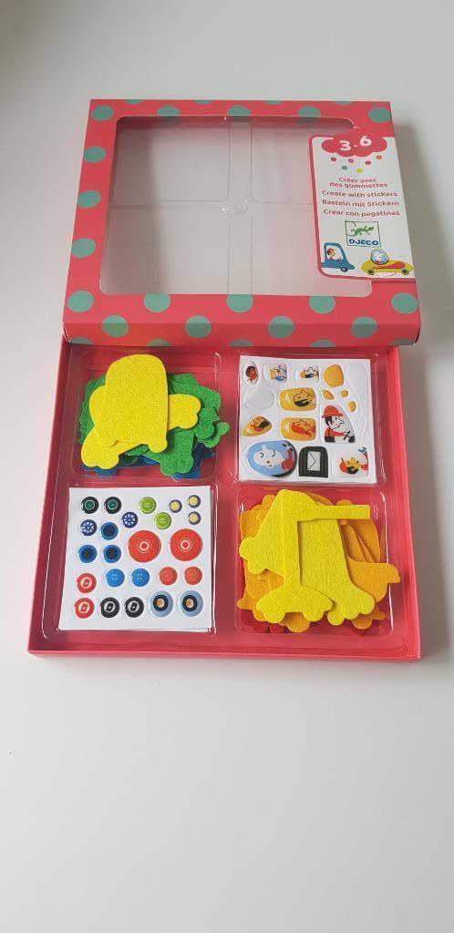 Djeco - Knutselset Creeëren met stickers - Autos, Kinderen en Baby's, Speelgoed | Kinderpuzzels, Nieuw, 4 tot 6 jaar, 10 tot 50 stukjes