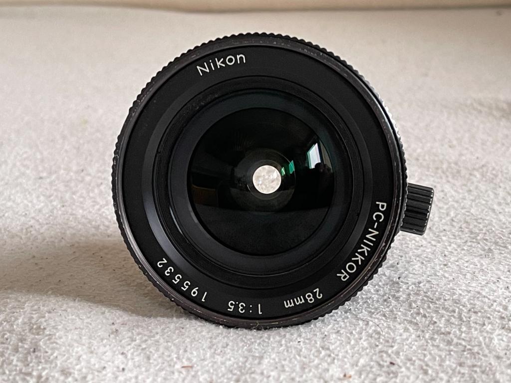 Nikkor PC 28mm/f3.5 shift objectief, Ophalen of Verzenden, Gebruikt, Groothoeklens