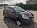 Renault Clio 1.2-16V + Airco + Apk: 12-09-2026 + Trekhaak, Auto's, Voorwielaandrijving, 74 pk, Zwart, 4 cilinders