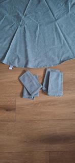 Tafelkleed met 4 servetten, Ophalen, Zo goed als nieuw, Rond, Binnen