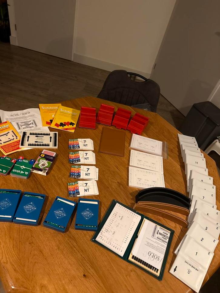 Compleet Bridge / poker Spel met veel toebehoren, Hobby en Vrije tijd, Gezelschapsspellen | Bordspellen, Gebruikt, Drie of vier spelers