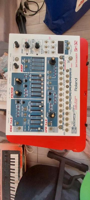 Roland SH-32 Synthesizer tr tb MC kort yamaha 8 beschikbaar voor biedingen