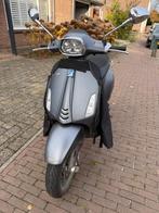 Vespa Sprint S 2023, Fietsen en Brommers, Scooters | Vespa, Ophalen, Maximaal 45 km/u, Vespa S, Zo goed als nieuw