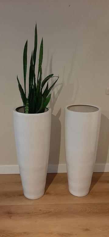 Grote keramische plantenpotten, wit, 2 stuks, samen beschikbaar voor biedingen