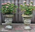 Prachtige klassieke betonnen guirlande vazen, Gebruikt, Tuin, Rond, Beton