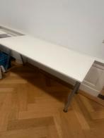 2 ikea bureaus, Huis en Inrichting, Bureaus, Ophalen, Zo goed als nieuw, Bureau