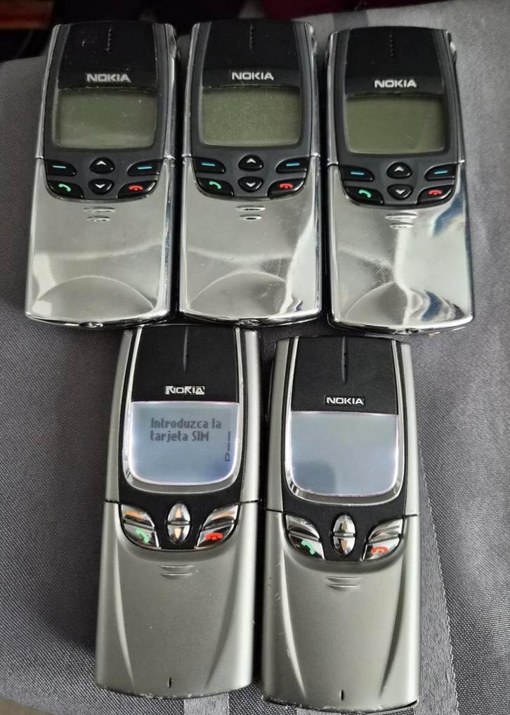 Nostalgische Nokia bundel: 3x 8810  + 2x 8850, Telecommunicatie, Mobiele telefoons | Nokia, Gebruikt, Zonder abonnement, Schuifmodel