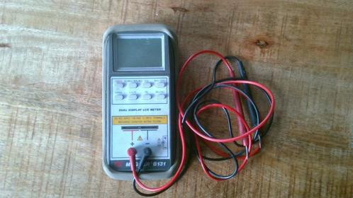 LCR meter Dual display MEGGER B131, Doe-het-zelf en Verbouw, Meetapparatuur, Gebruikt, Elektriciteit, Ophalen