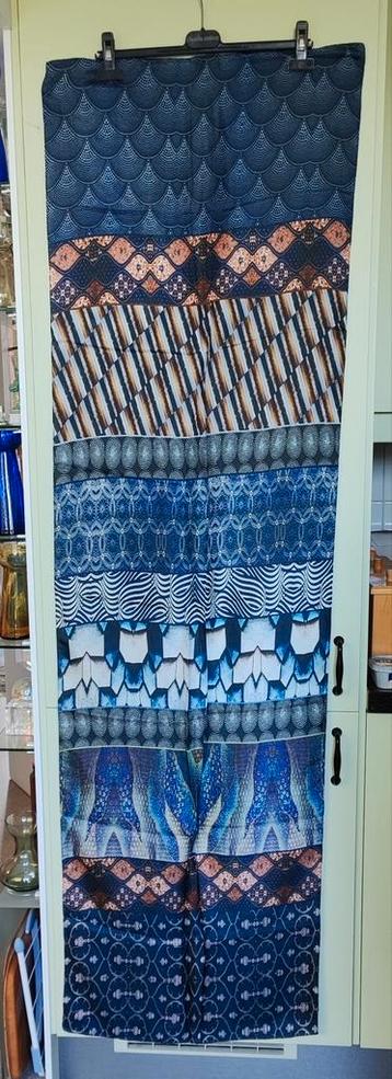 Silk Route nieuwe dunne nachtblauwe zijden sjaal, 184x54 cm beschikbaar voor biedingen