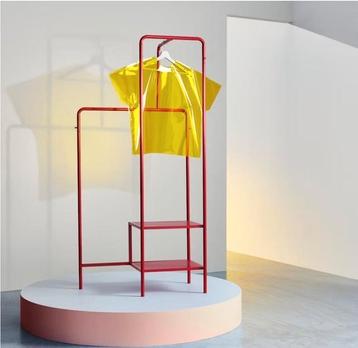 Rood Vintage asymmetrisch Ikea Nikkeby Kledingrek beschikbaar voor biedingen