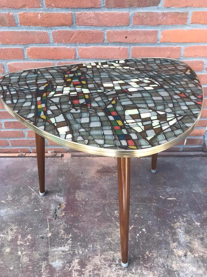 Vintage XL driehoek bijzettafel tripod mozaïek jaren 50/60, Huis en Inrichting, Tafels | Bijzettafels, Zo goed als nieuw, Overige vormen