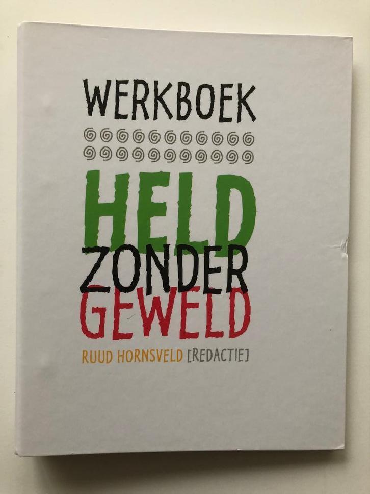 Held zonder geweld - werkboek, Boeken, Schoolboeken, Zo goed als nieuw, Overige vakken, Overige niveaus, Verzenden