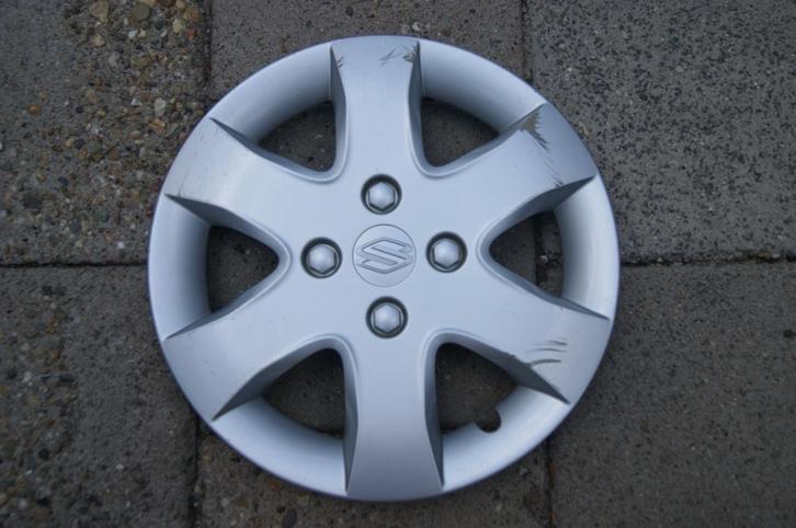 1 losse originele wieldop Suzuki Suzuki wagon R+ 14 inch, Auto diversen, Wieldoppen, Gebruikt, Ophalen of Verzenden