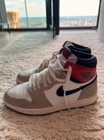 Nike Air Jordan 1 Retro High Smokey Grey - Maat 40,5, Kleding | Heren, Schoenen, Ophalen of Verzenden, Zo goed als nieuw, Wit