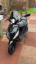 Piaggio zip brom 2017 4T, Fietsen en Brommers, Scooters | Piaggio, Ophalen, Maximaal 45 km/u, Zip, Zo goed als nieuw