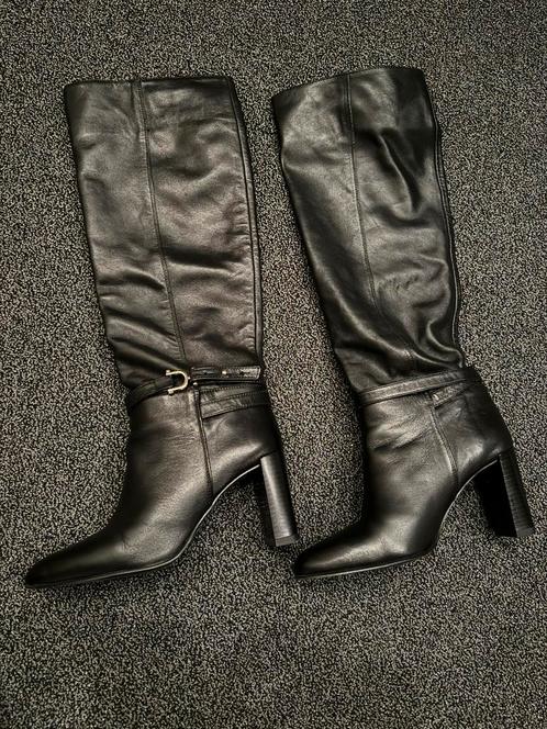 Mooie zwarte hoge leren laarzen maat 36 Zara als nieuw, Kleding | Dames, Schoenen, Zo goed als nieuw, Hoge laarzen, Zwart, Ophalen of Verzenden