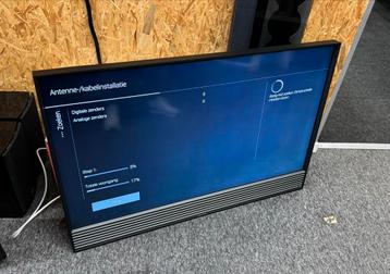 Bang & Olufsen BeoVision Horizon 48" + Muurbeugel beschikbaar voor biedingen