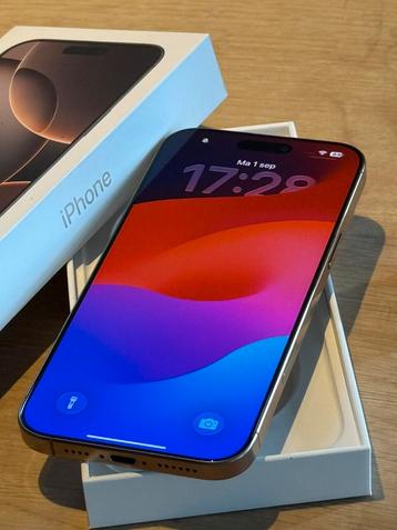 Prachtige iPhone 16 Pro Max Desert 256GB, met 100% batterij! beschikbaar voor biedingen
