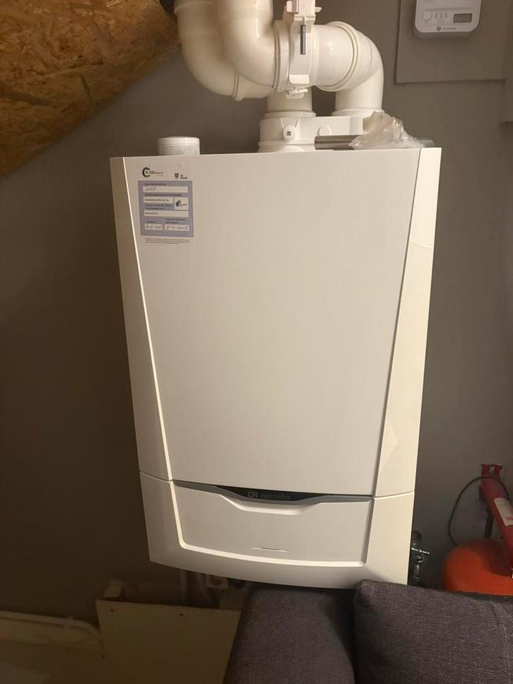Remeha Calenta Ace 40C CV-ketel – 2018 – Goed onderhouden, Doe-het-zelf en Verbouw, Verwarming en Radiatoren, Zo goed als nieuw