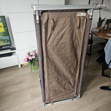 Campingkastje - 60x140cm - Alleen ophalen beschikbaar voor biedingen