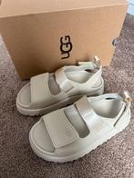 Nieuwe beige Ugg sandalen Goldenglow, Beige, Nieuw, Sandalen of Muiltjes, Ophalen of Verzenden