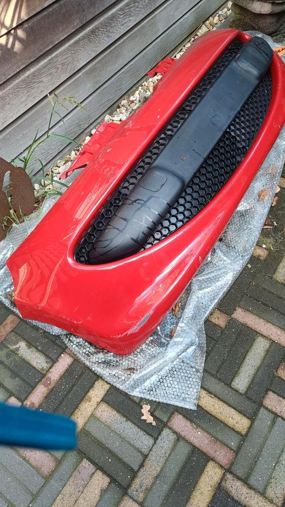 Voorbumper Citroën C1 2007 rood(gezakt in prijs), Auto-onderdelen, Carrosserie en Plaatwerk, Bumper, Citroën, Voor, Ophalen of Verzenden