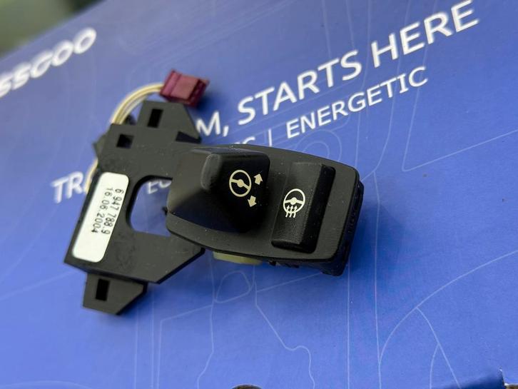 BMW E60 E61 Schakelaar Stuurkolom - Met Stuurwielverwarming, Auto diversen, Autosport-onderdelen, Zo goed als nieuw, Ophalen of Verzenden