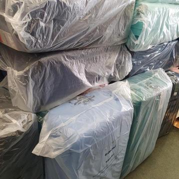 Decent koffers hard 3 delig set maat 82x71x55cm nu 199.95 beschikbaar voor biedingen