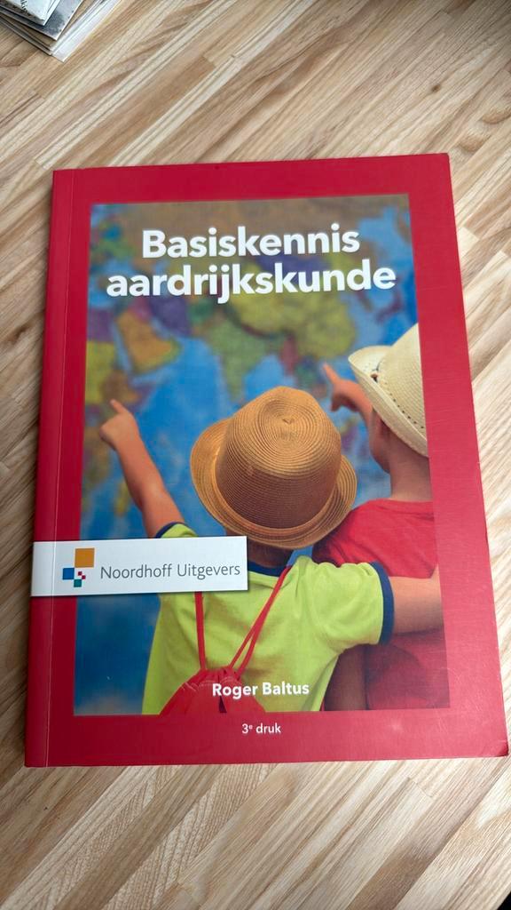 Roger Baltus - Basiskennis Aardrijkskunde, Boeken, Schoolboeken, Nieuw, Aardrijkskunde, Overige niveaus, Ophalen of Verzenden