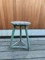 Oude vintage kruk, Ophalen, Gebruikt, Hout