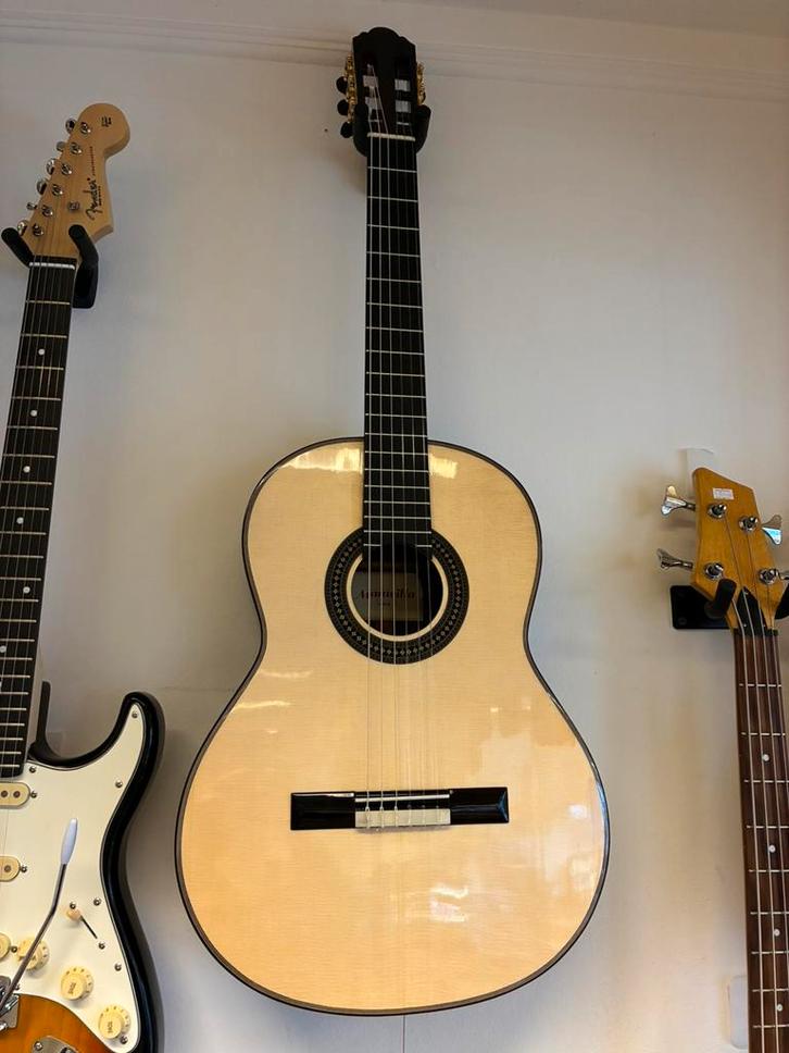 Maravilla M70 SP All Solid Klassieke Spaanse Concert Gitaar, Muziek en Instrumenten, Snaarinstrumenten | Gitaren | Akoestisch