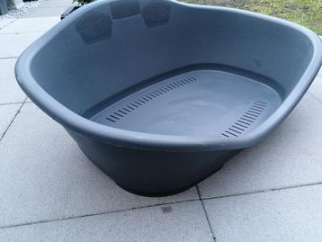 Grote hondenmand van Stefanplast 78x50cm beschikbaar voor biedingen