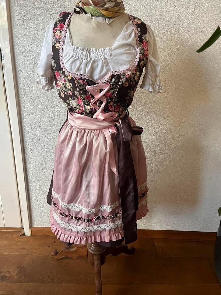 Vintage Dirndl van Fuchs trachtenmoden met schort maat 40, Kleding | Dames, Carnavalskleding en Feestkleding, Gedragen, Kleding