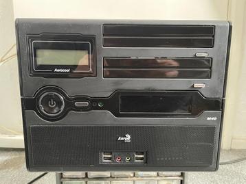 Te koop Pentium 3 Pc In compacte kast  beschikbaar voor biedingen