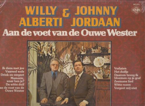 LP - Willy Alberti en Johnny Jordaan - Aan de voet van de Ou, Cd's en Dvd's, Vinyl | Nederlandstalig, Zo goed als nieuw, Levenslied of Smartlap