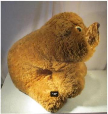 Mooi Grote Knuffelbeer beschikbaar voor biedingen