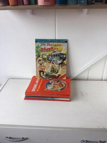10 x Suske en Wiske boeken + 2 stickerboeken beschikbaar voor biedingen