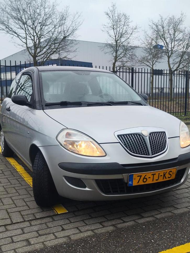Lancia Ypsilon 1.2 2006 Grijs, Auto's, Lancia, Particulier, Ypsilon, Benzine, C, Hatchback, Handgeschakeld, Origineel Nederlands