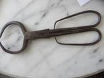 Antieke metalen suiker tang, hand gesmeed, rond 1900, Antiek en Kunst, Verzenden