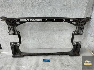 AUDI A4 B9 VOORSTE RIEM 8W0805594 beschikbaar voor biedingen