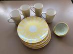Gusta 4 pers. ontbijt servies. Wit met geel en roze rand, Huis en Inrichting, Keuken | Servies, Overige typen, Nieuw, Ophalen of Verzenden