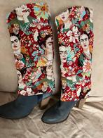 Unieke handgemaakte laarzen met Frida Kahlo print, Kleding | Dames, Maat 38/40 (M), Ophalen of Verzenden, Zo goed als nieuw, Lang