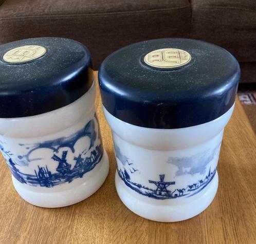 2 Vintage Opaline tabakspop van Willem II sigarenfabriek, Verzamelen, Rookartikelen, Aanstekers en Luciferdoosjes, Gebruikt, Tabaksdoos of Verpakking